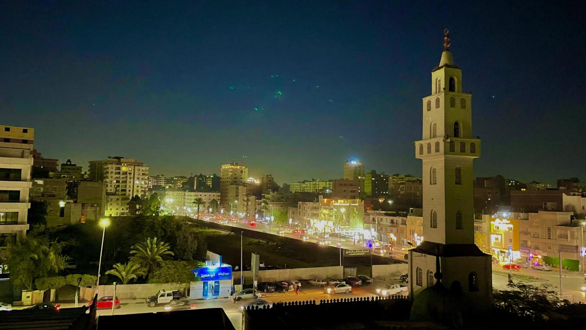 Sami Holiday Inn - Pyramids View Rooftop Al Kawm al Akhdar ภายนอก รูปภาพ