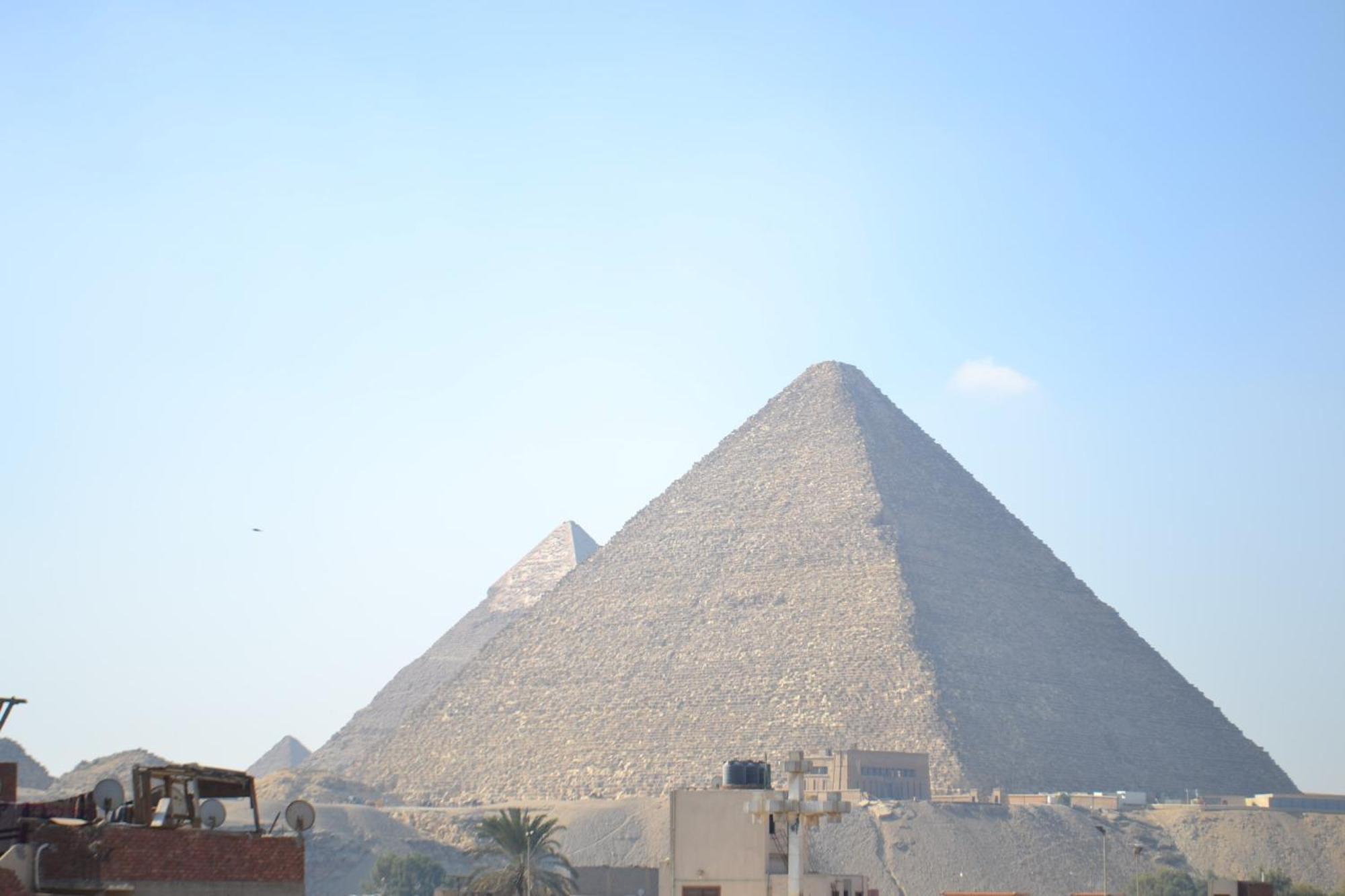 Sami Holiday Inn - Pyramids View Rooftop Al Kawm al Akhdar ภายนอก รูปภาพ
